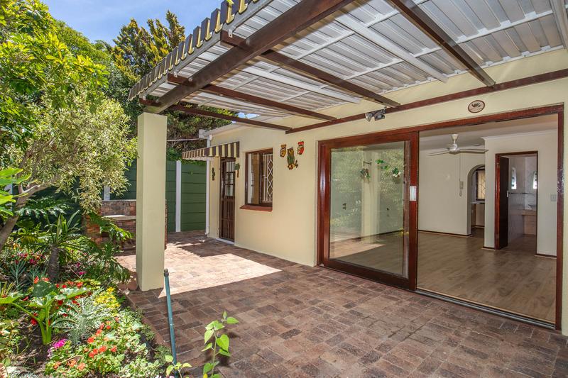 5 Bedroom Property for Sale in Bergvliet Western Cape